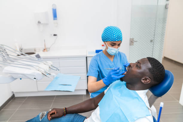 Best Weekend Emergency Dentist in Country Club Hls, IL